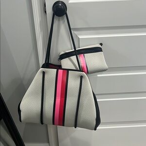 White and Pink Haute Shore beach bag with Structured Design